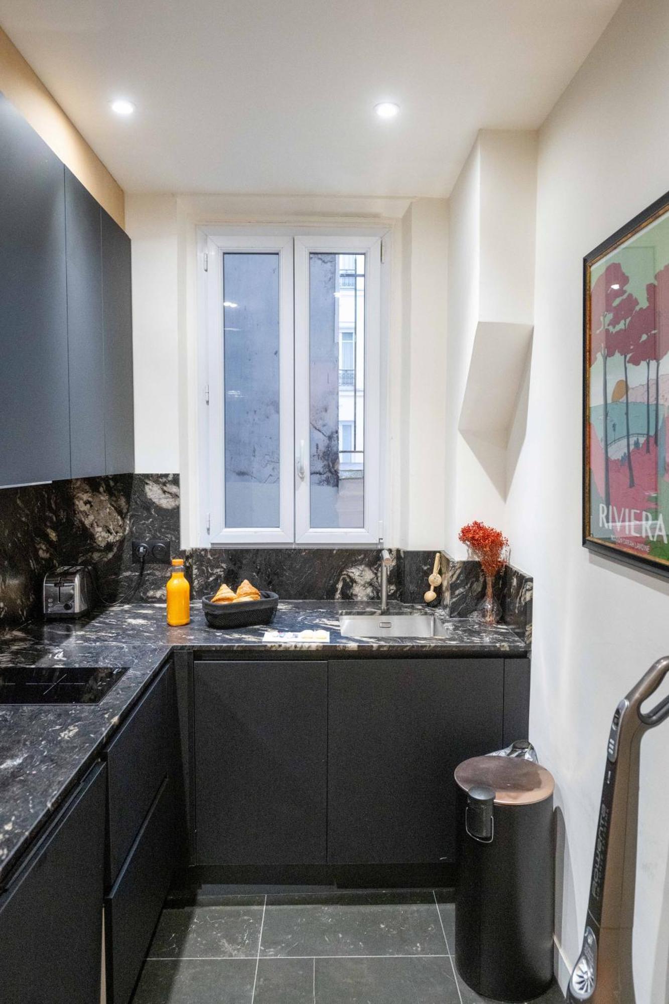 Chic Et Cosy Apartment Paris